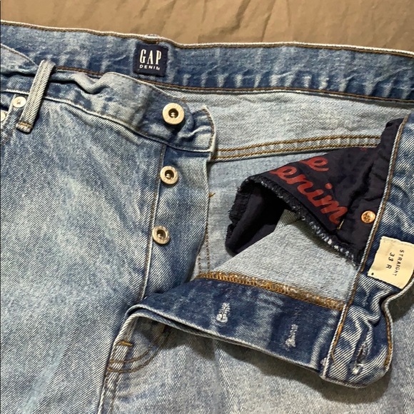 Gap straight cut distressed jean - Picture 3 of 5